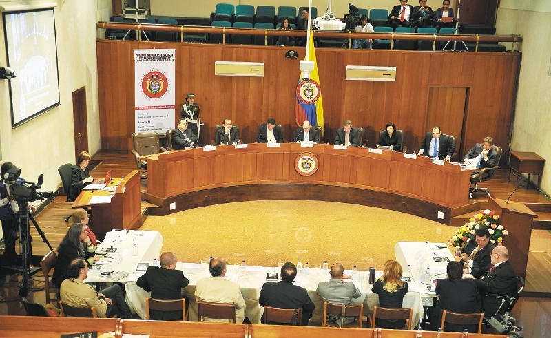 ¿No son los tiempos de la paz los de la Corte Constitucional?
