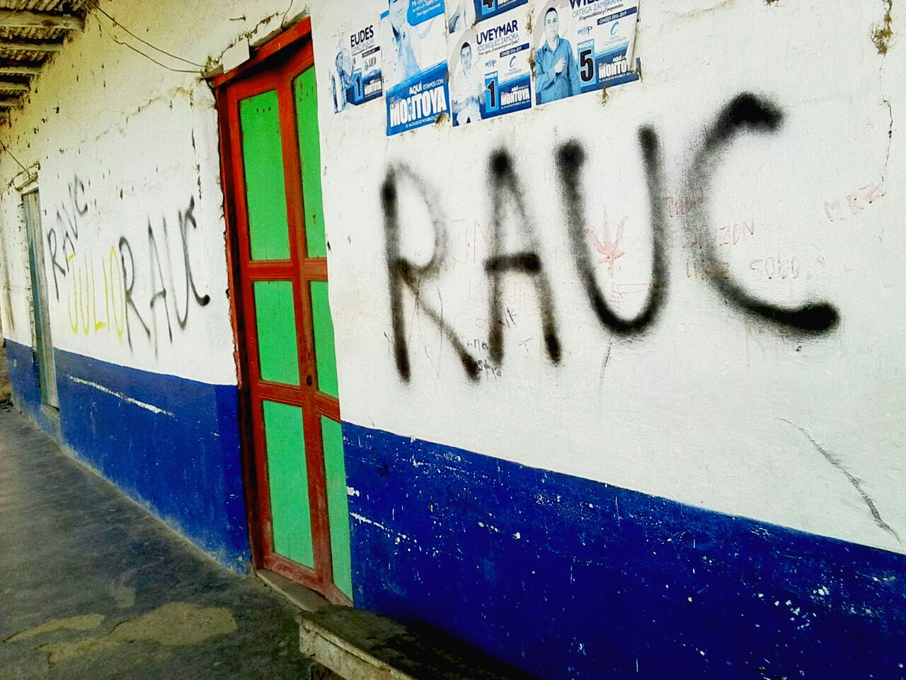¡En surco de dolores el bien no va a germinar!