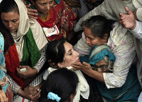 ¿Quién mató a Benazir Bhutto: los yihadistas o la CIA?