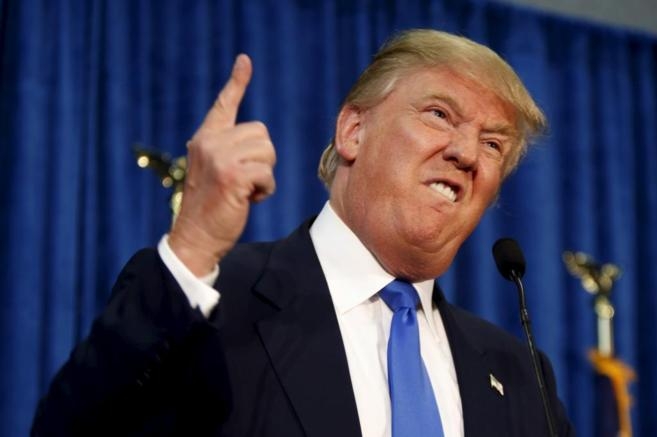 Trump empieza el año con ataques a enemigos dentro y fuera de EU