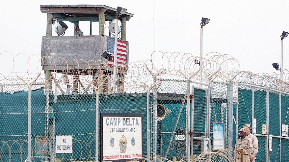 Condena por Guantánamo