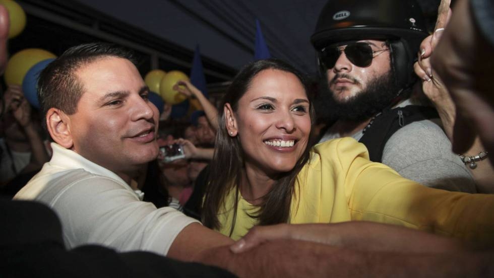 Un predicador evangélico gana la primera vuelta de las elecciones en Costa Rica