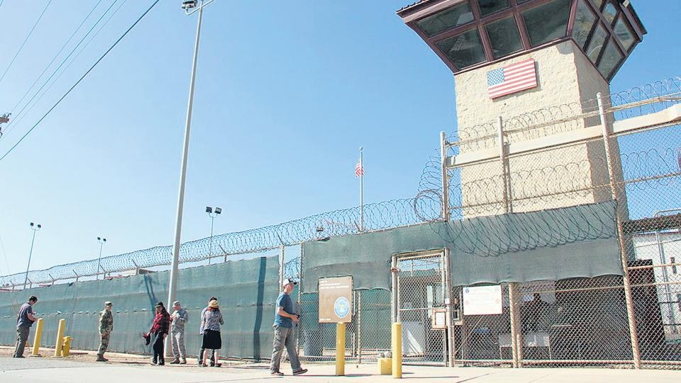 En vez de cerrar Guantánamo, remodelan