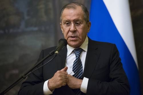 Responde Rusia: expulsa a 60 diplomáticos de EU