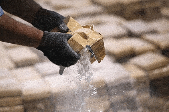 Narcotráfico, comodín de la guerra y la paz