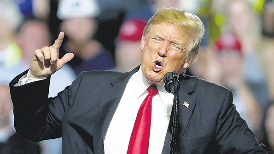 Trump les auguró que cierran en siete años. Contra el Post y el NY Times