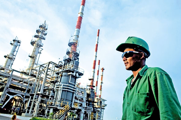 Política petrolera:  en un régimen y gobierno de seguridad