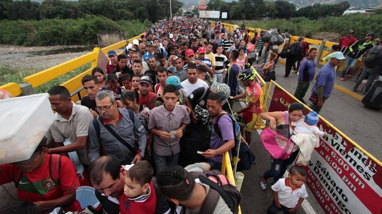 Ecuador declara la emergencia migratoria por la llegada de 4.200 venezolanos al día