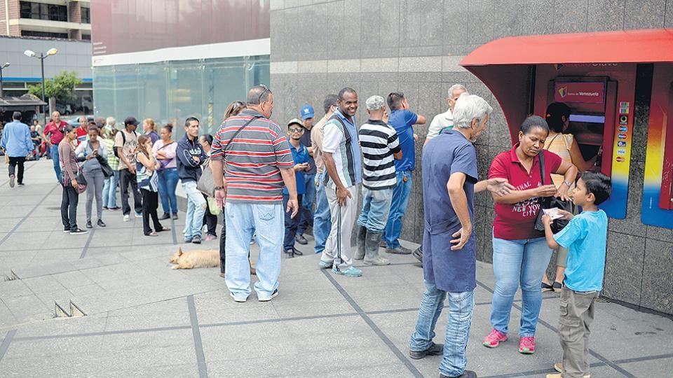 Megadevaluación y paro general