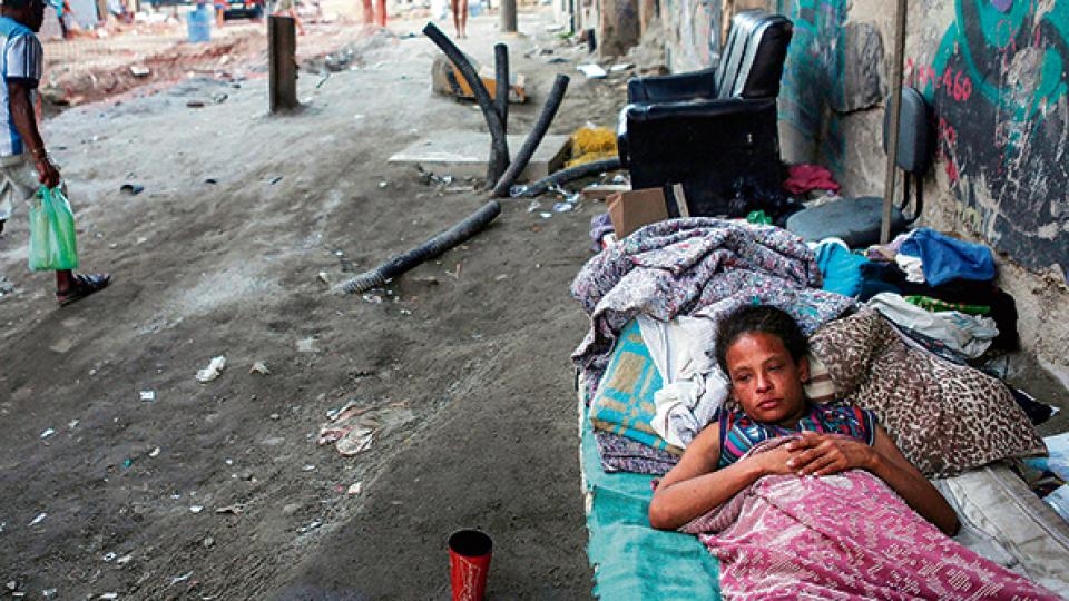 Dos modelos opuestos para un país en crisis