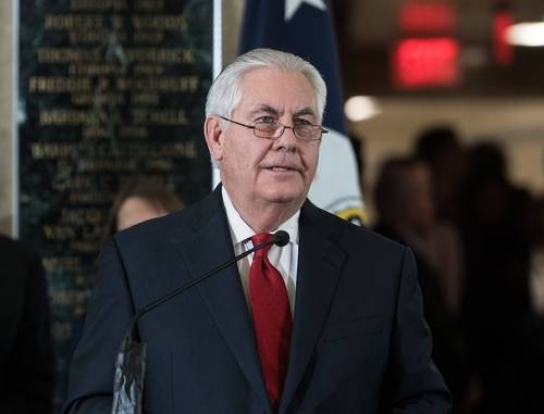 Rex Tillerson desnuda a Trump, quien remodela su gabinete y se acerca a los Bush