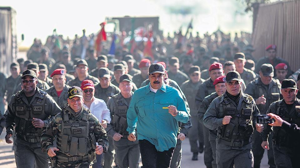 Maduro busca afianzar la lealtad de los militares