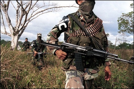 Control territorial estricto por los paramilitares