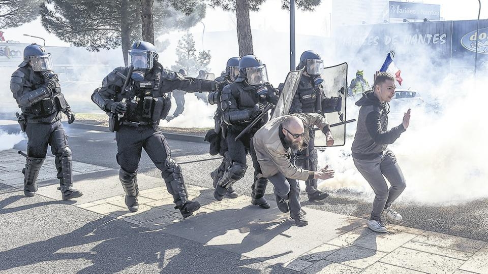 La represión ya está en marcha