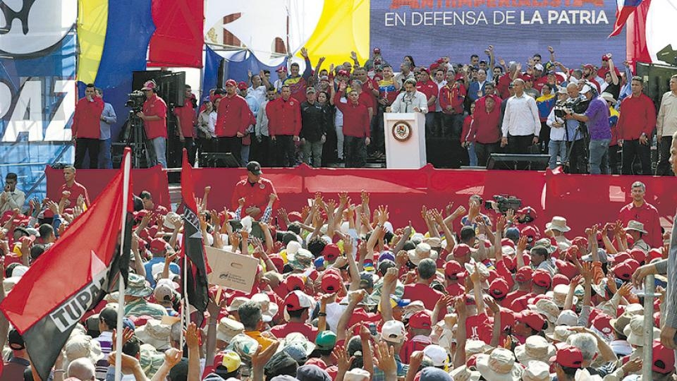 Manifestaciones opuestas que marcan un empate inestable