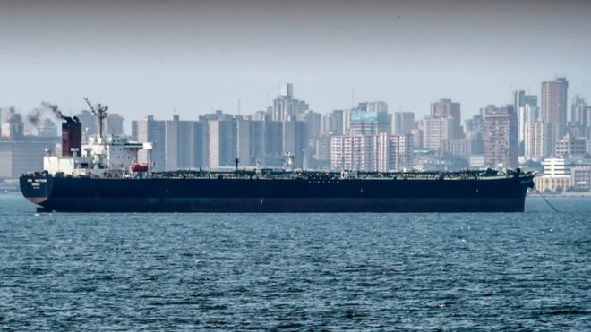 Denuncia Maduro sabotaje a barcos que transportaban gasolina para Venezuela