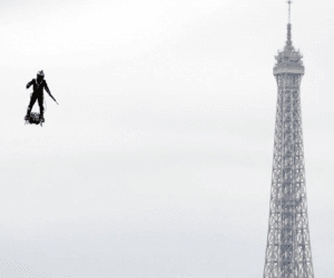 Francia sueña con soldados voladores para su ejército