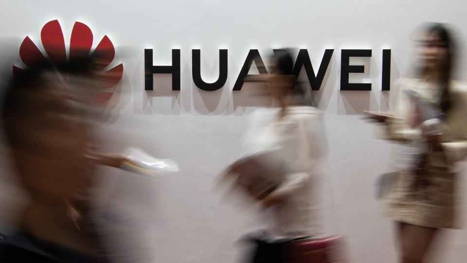 871f82c9ce6bab1dc044d26df694d2a5 China critica a Samsung y Huawei