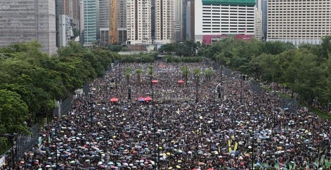 8721e59d38d82d3e5377d5ad7182d49e Una nueva manifestación multitudinaria cierra una semana turbulenta en Hong Kong