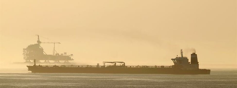 ¿Por qué esconde China sus buques petroleros de los radares estadounidenses?
