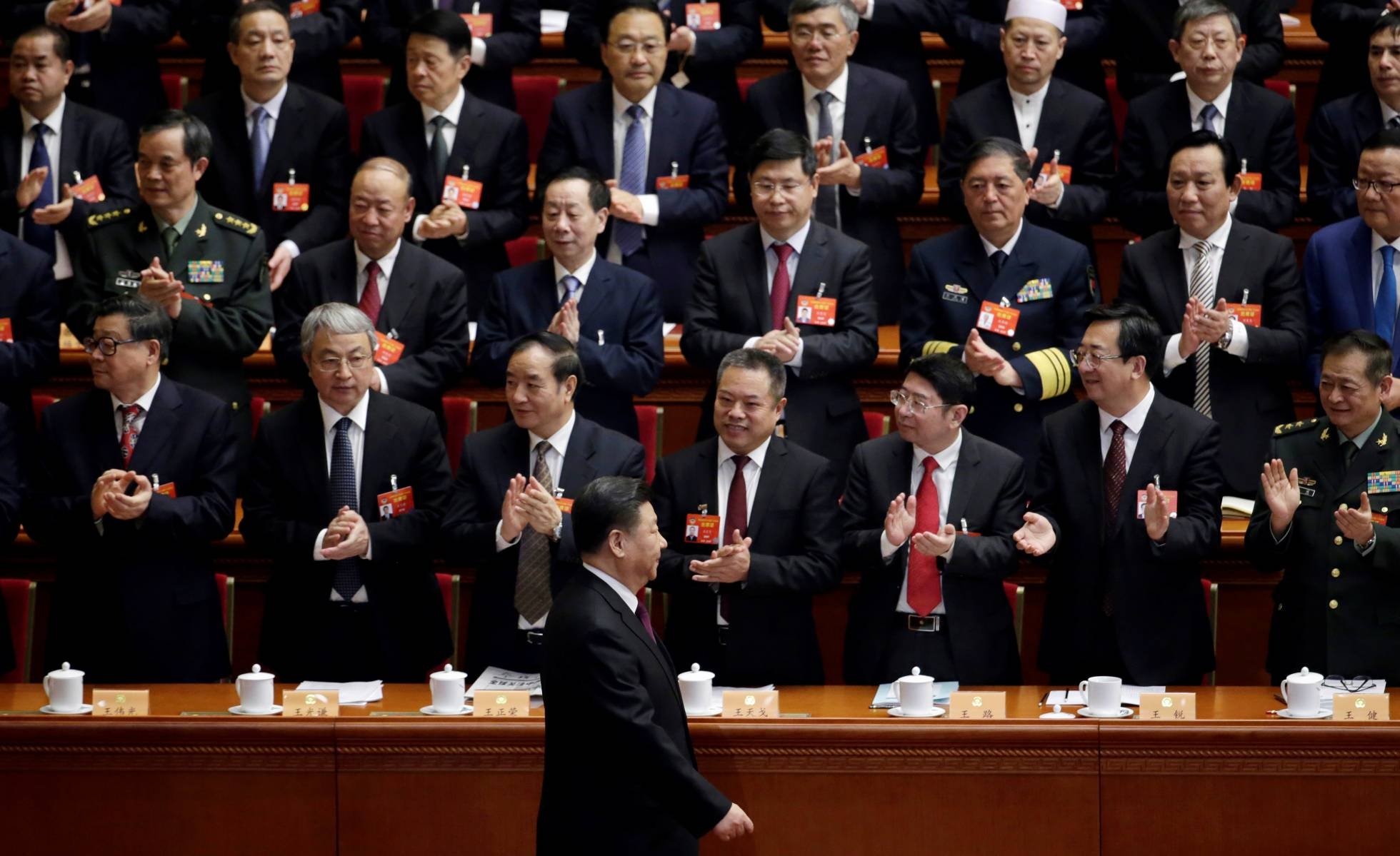 China prepara a sus mandos para “la lucha”