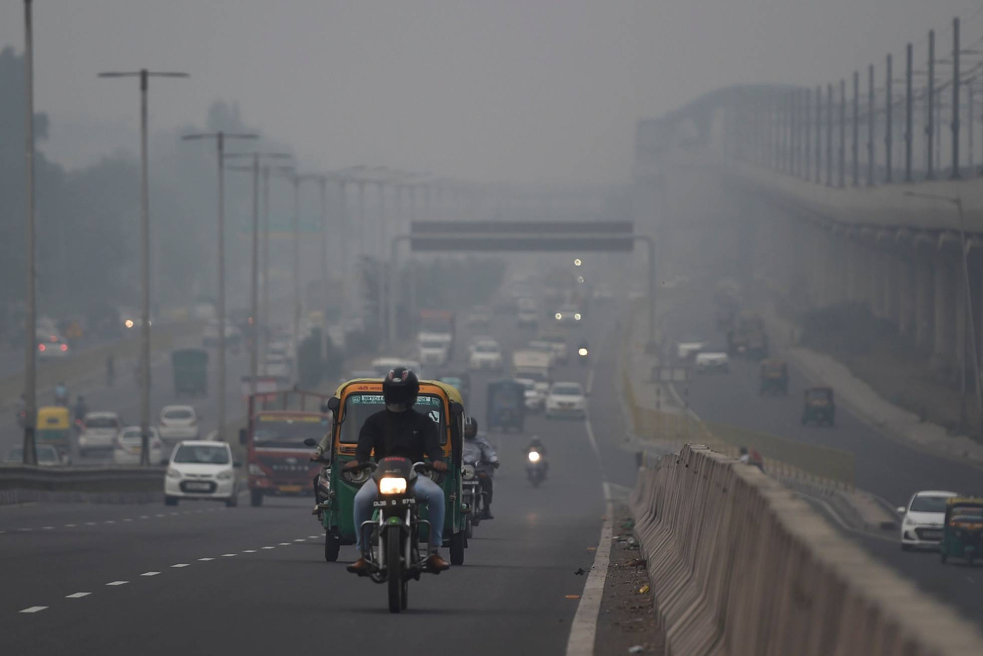 Adictos al CO₂: cómo cambiar un modelo económico que lleva al desastre