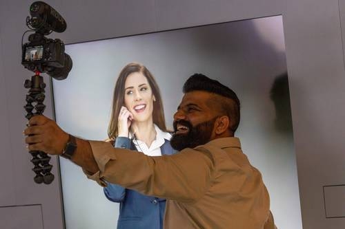 250afe524f0dc2f011946a2cd8179c83 Presentan humanos virtuales, que conversan y muestran emociones como personas reales