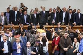 76ef01eb49ef6d376bee7b1c0d639bbc Guaidó se atornilla a la presidencia de la Asamblea