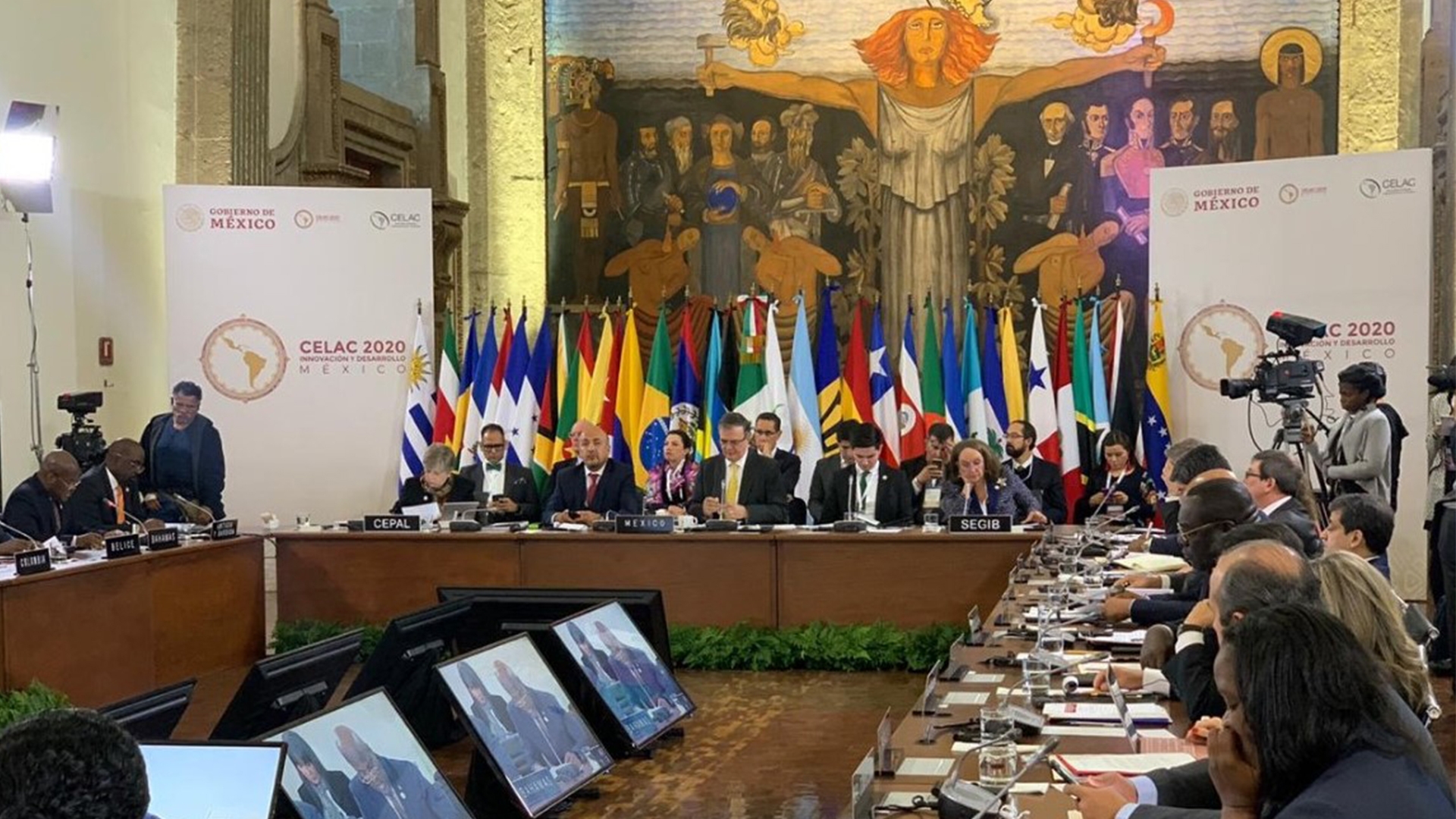 cfd2ed1080897e8237d6d7414be8596e La CELAC deja fuera las crisis de Venezuela y Bolivia en la primera reunión bajo el liderazgo de México