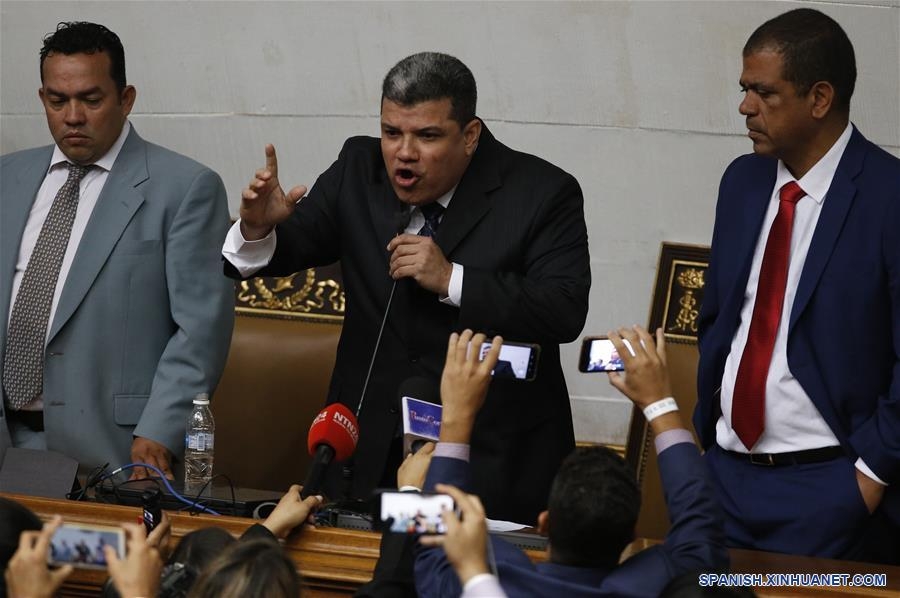 e33eeae13087e9bf3497919e28ab2d8f Venezuela: un día con dos presidentes de dos Asambleas Nacionales