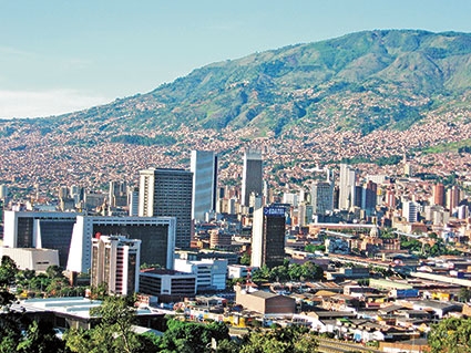 4cd5bb709bc0f84c863696102653c5c3 La turbulenta transición colombiana. De la república elitista a la república democrática