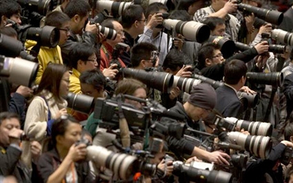 China expulsa a los periodistas estadounidenses de cinco medios