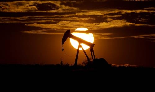 OPEP y asociados pactan recorte que impulse petroprecios
