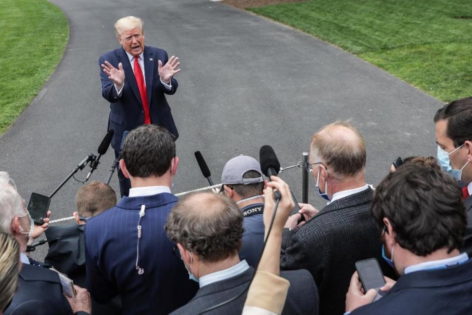 6e1dbb94856a13d15fe982c5dfd41ce3 Donald Trump dice que tiene “rodeado” a Nicolás Maduro