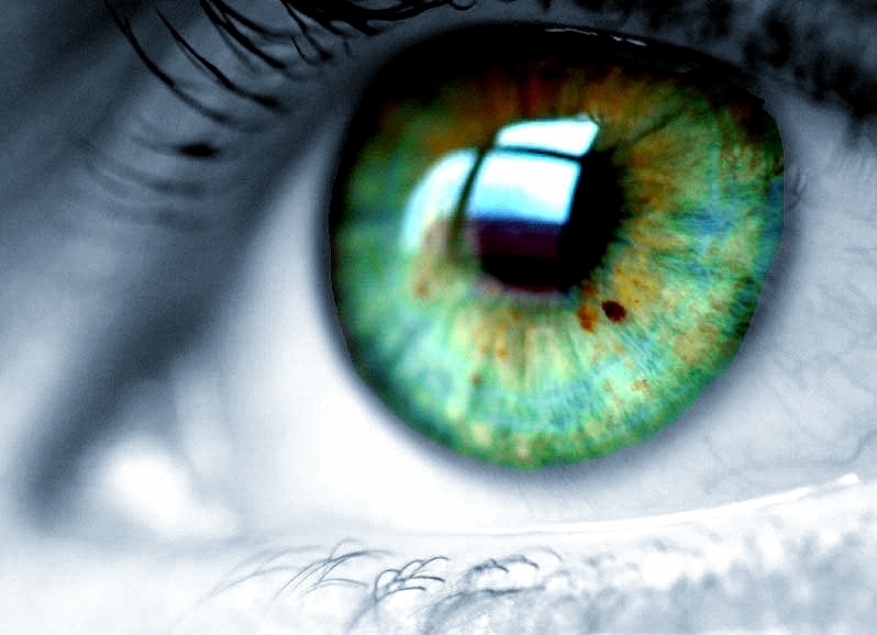 Diseñan nanoprótesis de retina inyectable que devolvió la vista a ratas