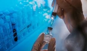 Coronavirus: ¿Qué vacunas podrían llegar a las personas primero?