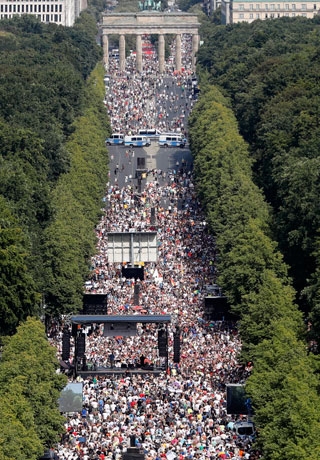 138c511f2b55d1bbb4300cc51f20555a Protestas en Berlín contra las restricciones por el coronavirus