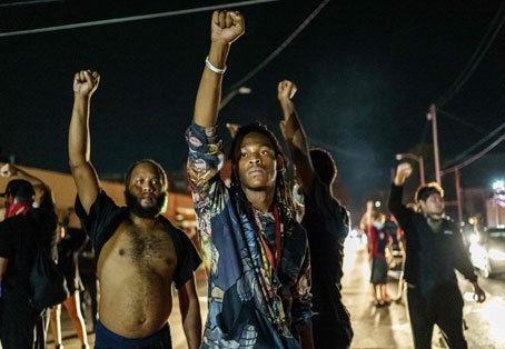 Siguen las protestas contra el racismo y el abuso policial en ciudades estadunidenses
