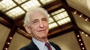 Daniel Ellsberg, el analista que filtró los “Papeles del Pentágono”, defendió a Julian Assange