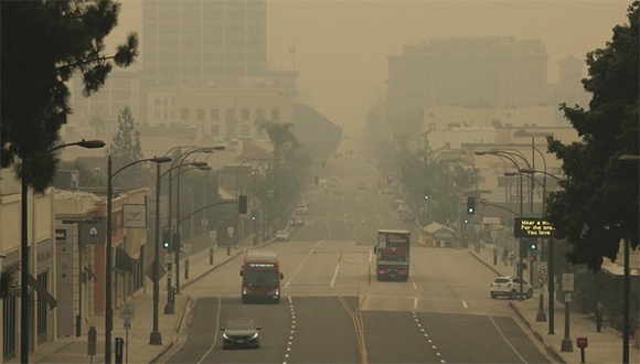 Megaincendios en la costa oeste de EEUU: “Si no creen en el cambio climático, vengan a California”