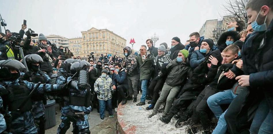 Casi 3.300 detenidos en Rusia durante las protestas en apoyo a Navalni