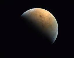 La primera imagen de Marte que captó la sonda espacial de Emiratos Árabes Unidos