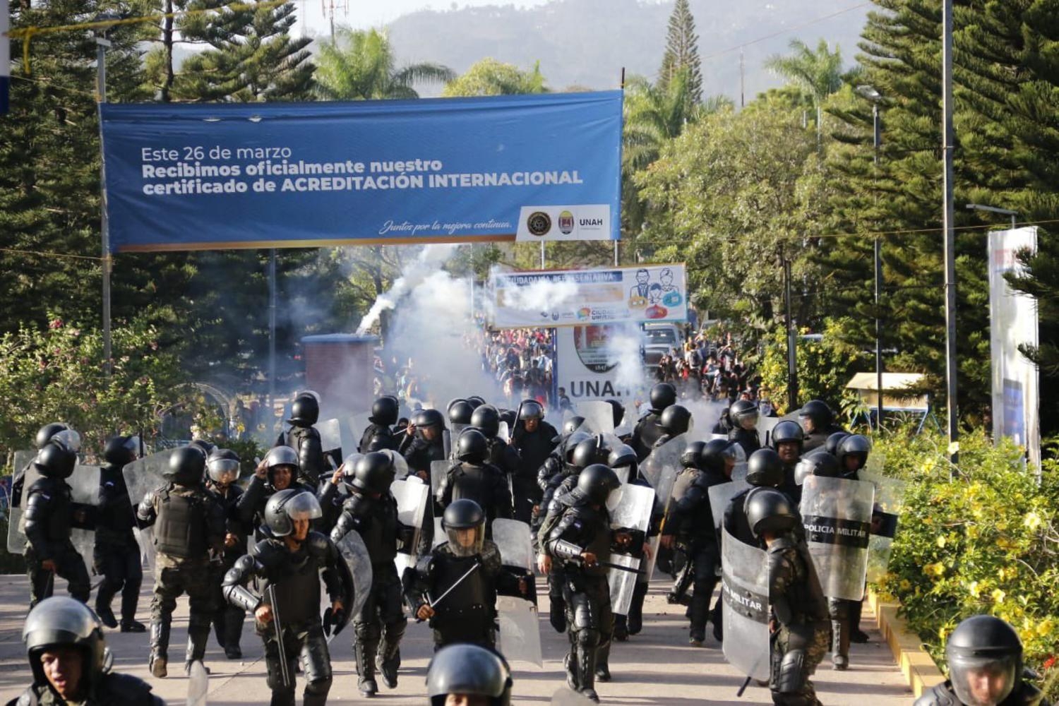 La violencia política, paramilitar y pro-capitalista asola a Honduras