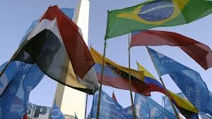 Entre el desborde de la pandemia y las protestas, Mercosur se queja de EEUU y busca auxilio en China