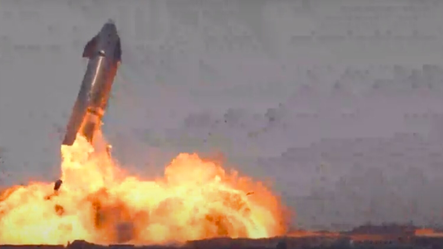 Un prototipo de cohete de SpaceX explota minutos después de aterrizar