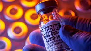 Covid y vacunas: Monopolios farmacéuticos contra la salud pública
