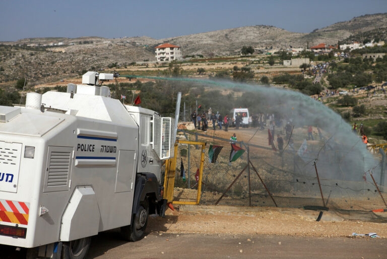 b205900212f00fc57744963b17609a11 La mofeta: otra arma israelí de castigo colectivo