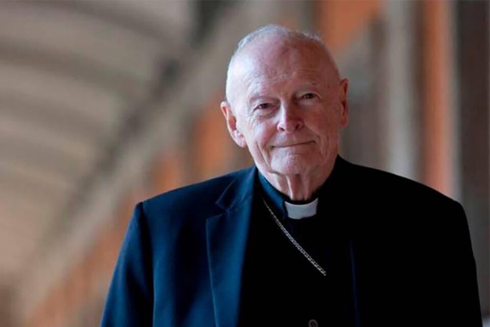 Tensión en la Iglesia Católica por informes sobre el uso de Grindr entre sacerdotes