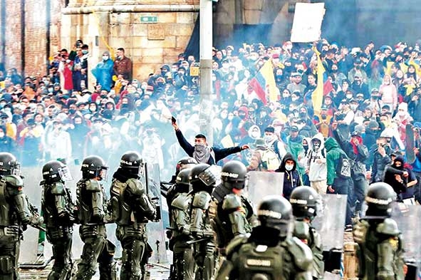 Las contradicciones políticas del ‘centro’