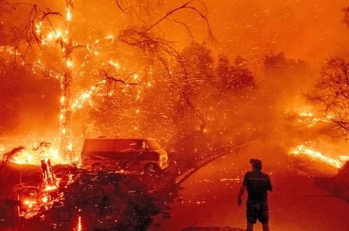 Descubren que el humo liberado por los incendios forestales destruye el ozono